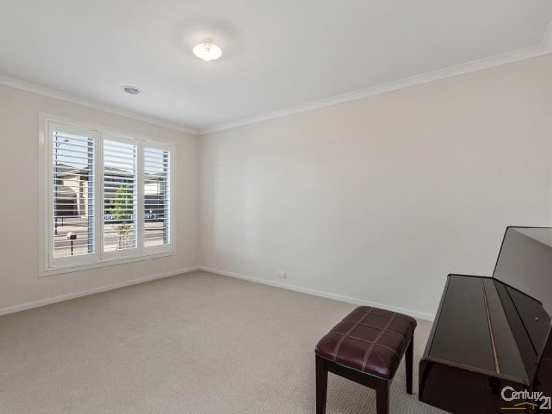 8 Tristania Drive, Point Cook, VIC, 3030, Point Cook - Thumbnail 2