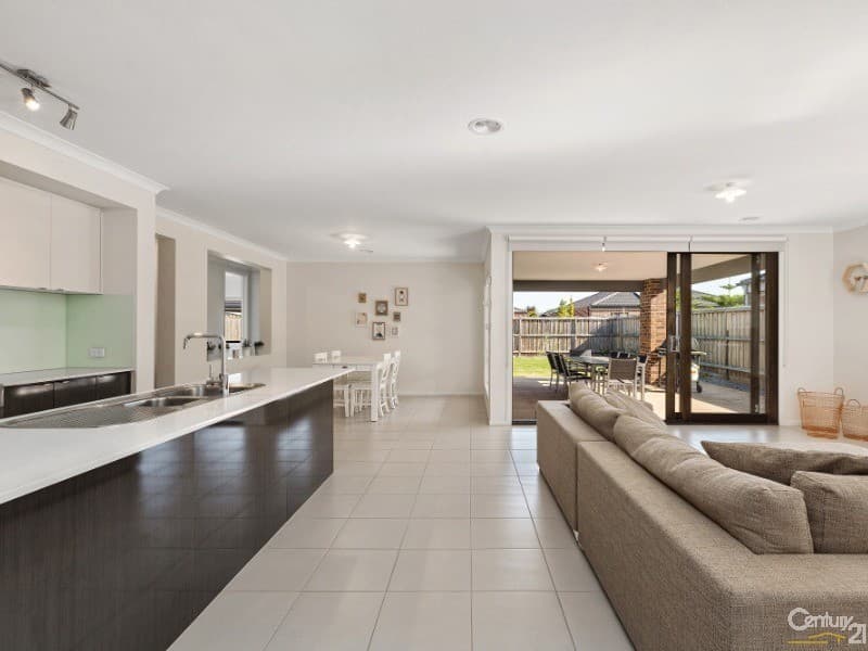 8 Tristania Drive, Point Cook, VIC, 3030, Point Cook - Thumbnail 3