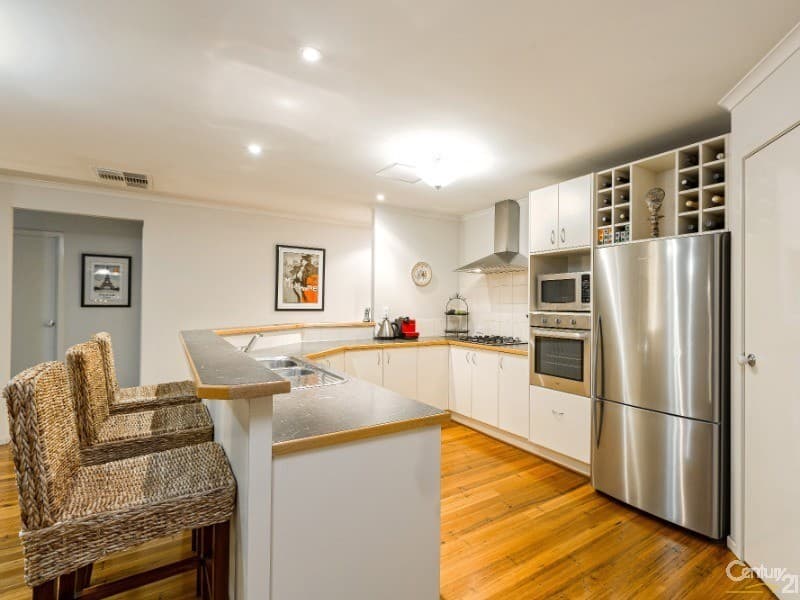 6 Edgeware Close, Point Cook, VIC, 3030, Point Cook - Thumbnail 4