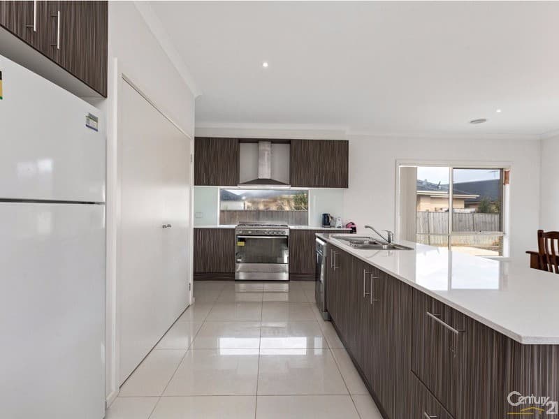 19 Tarcoola Crescent, Sanctuary Lakes, VIC, 3030, Sanctuary Lakes - Thumbnail 4