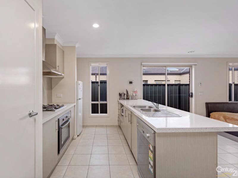 22 Bliss Street, Point Cook, VIC, 3030, Point Cook - Thumbnail 2