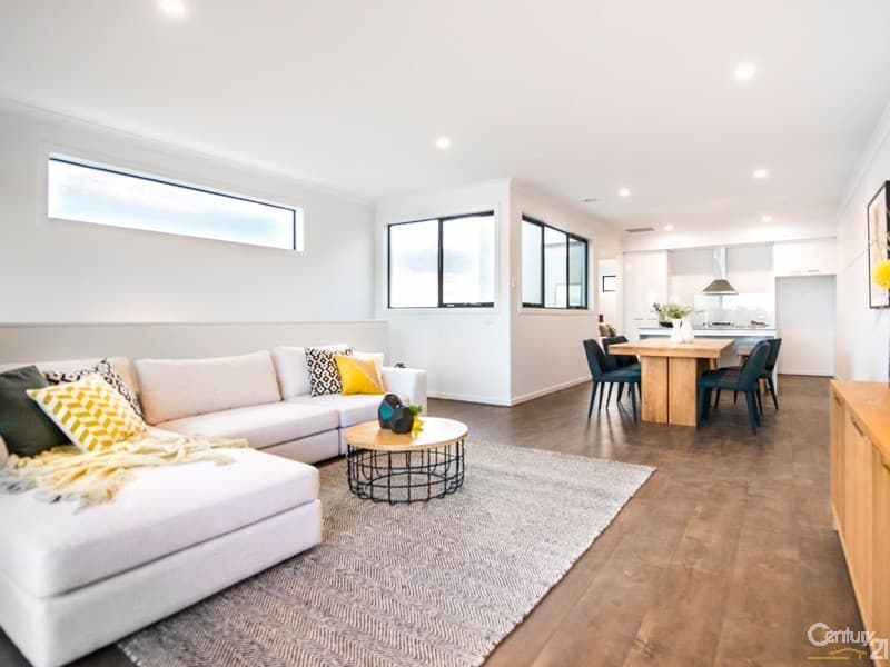 20 Middleton Drive, Point Cook, VIC, 3030, Point Cook - Thumbnail 2