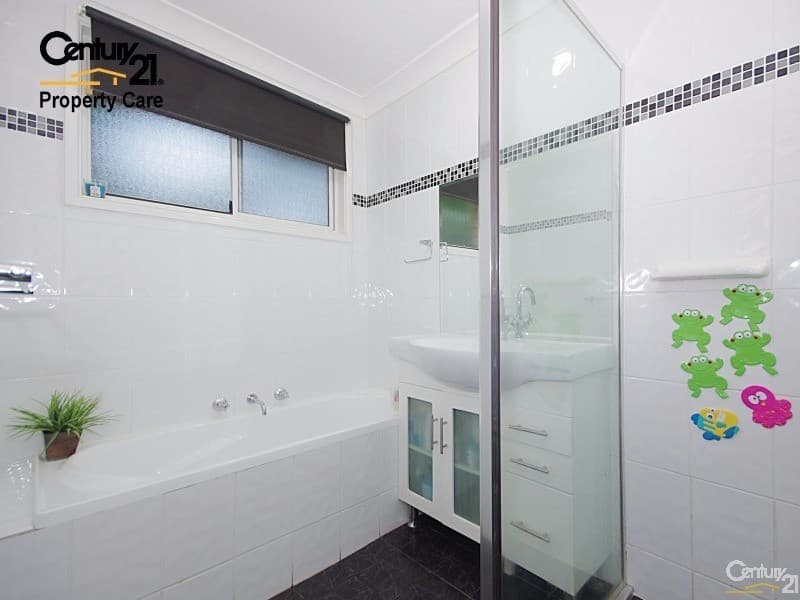 5 DUMFRIES RD, St Andrews, NSW, 2566, St Andrews - Thumbnail 6