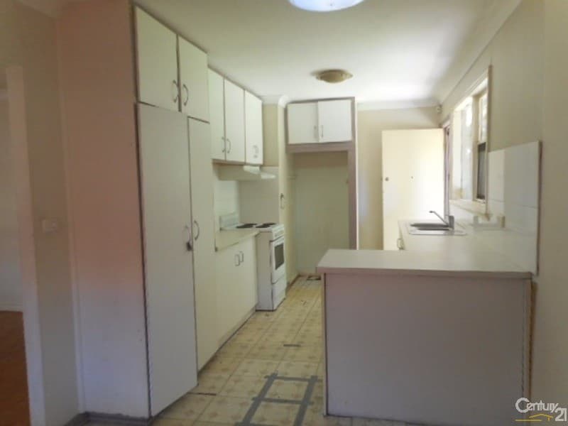 42 PHYLLIS STREET, Minto, NSW, 2566, Minto - Thumbnail 3