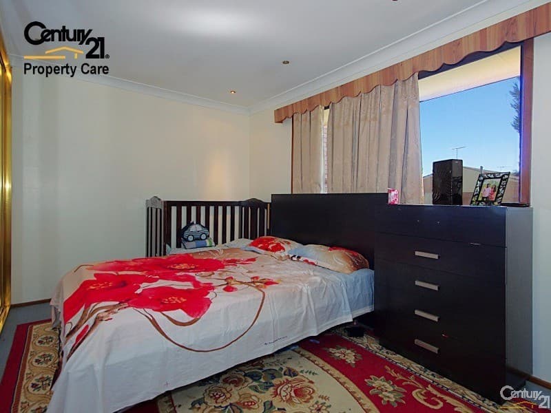 5/120 OXFORD ROAD, Ingleburn, NSW, 2565, Ingleburn - Thumbnail 2