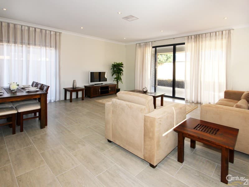 4 Bollard Avenue, Seaford Meadows, SA, 5169, Seaford Meadows - Thumbnail 2