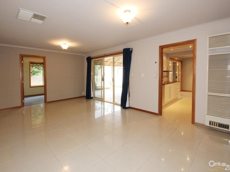 4  Montrose Court, Onkaparinga Hills, SA, 5163, Onkaparinga Hills - Thumbnail 7