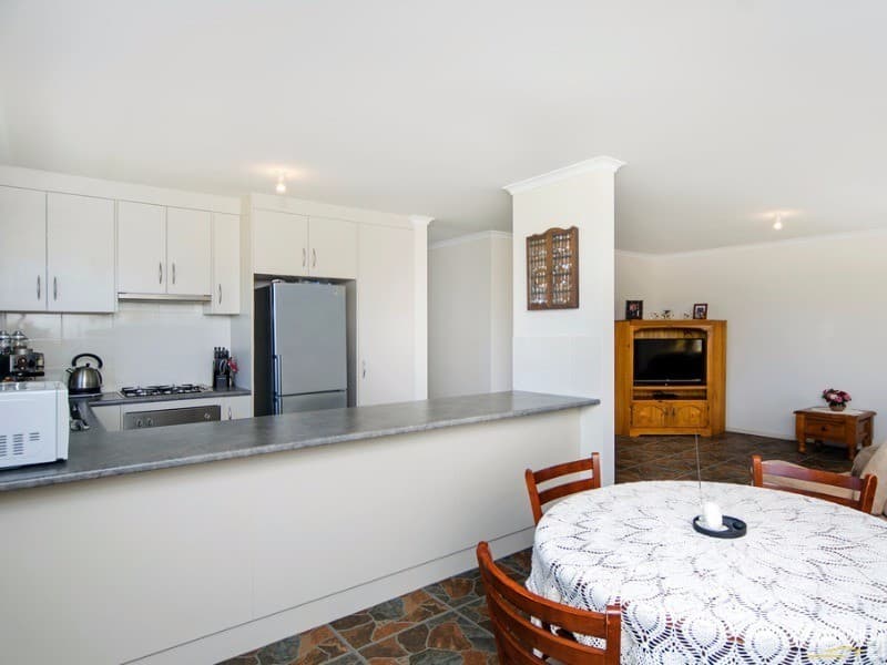 200 Excelsior Parade, Hindmarsh Island, SA, 5214, Hindmarsh Island - Thumbnail 3