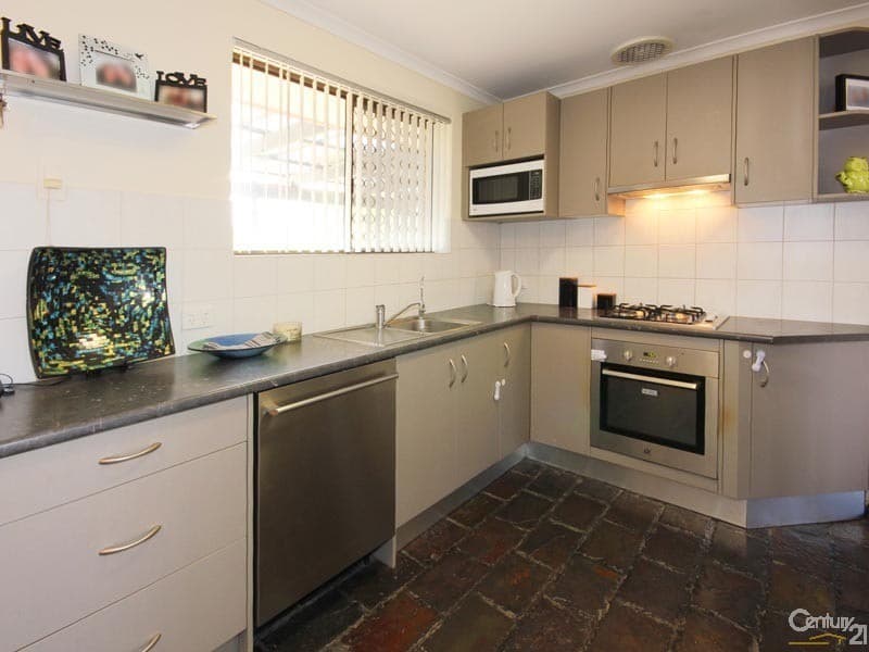 25 Glenhelen Road, Morphett Vale, SA, 5162, Morphett Vale - Thumbnail 2