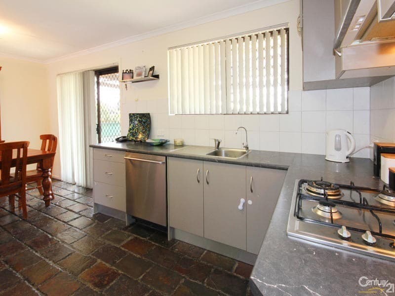 25 Glenhelen Road, Morphett Vale, SA, 5162, Morphett Vale - Thumbnail 3