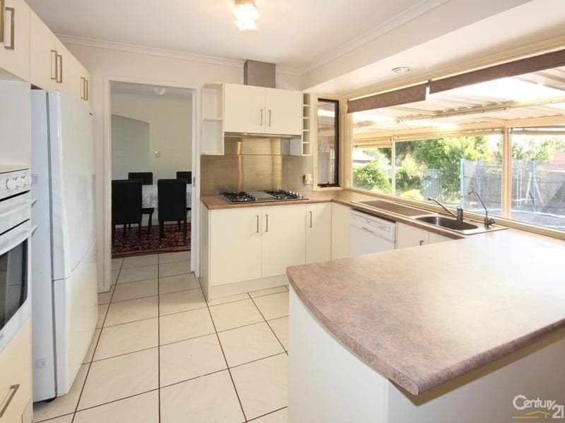 10 Whittaker Avenue, Old Reynella, SA, 5161, Old Reynella - Thumbnail 2