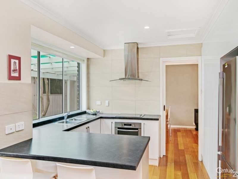 28 Lepena Crescent, Hallett Cove, SA, 5158, Hallett Cove - Thumbnail 2
