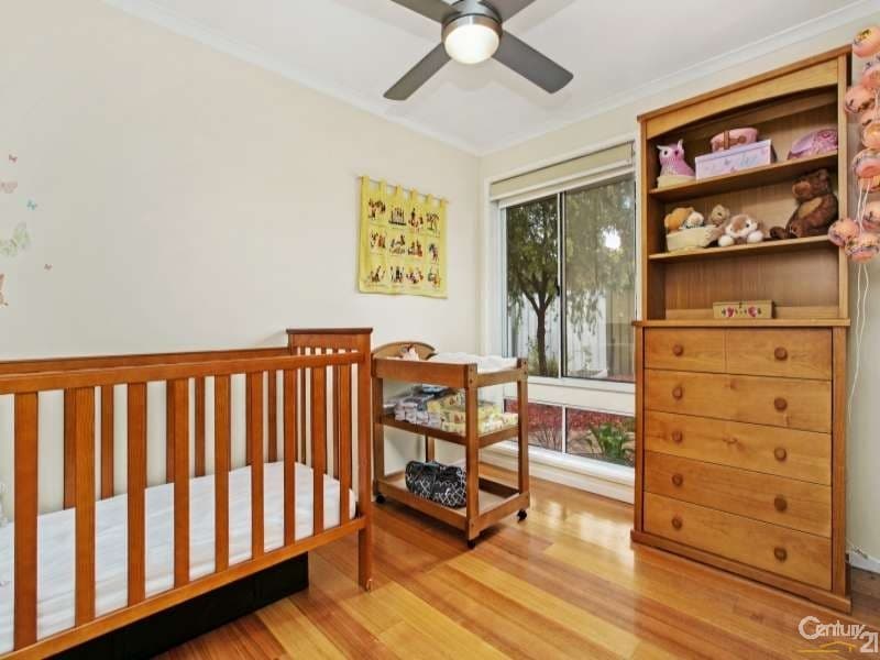 28 Lepena Crescent, Hallett Cove, SA, 5158, Hallett Cove - Thumbnail 7