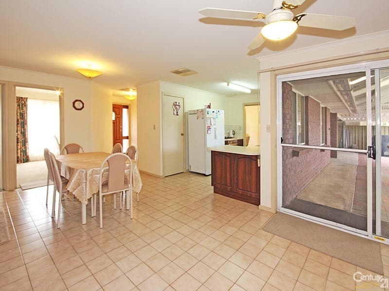 21 Sinclair Court, Old Reynella, SA, 5161, Old Reynella - Thumbnail 3
