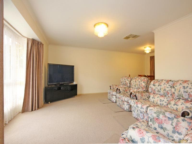 21 Sinclair Court, Old Reynella, SA, 5161, Old Reynella - Thumbnail 6