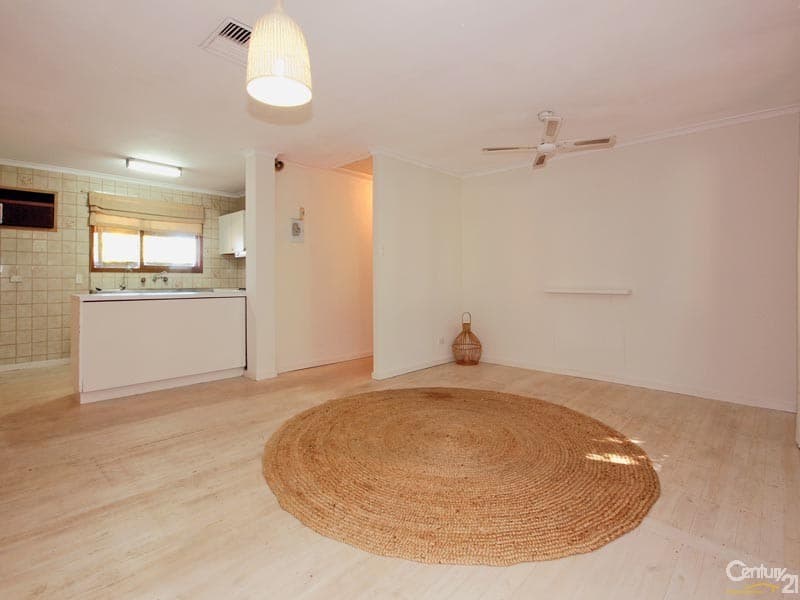 10 Arnhem Crescent, Hackham West, SA, 5163, Hackham West - Thumbnail 2