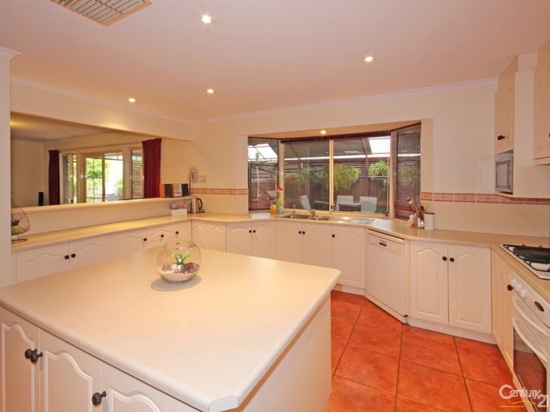 15 Partalunga Circuit, Woodcroft, SA, 5162, Woodcroft - Thumbnail 2
