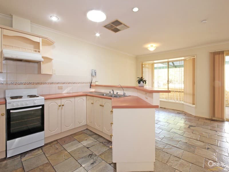 10 Drumborg Court, Woodcroft, SA, 5162, Woodcroft - Thumbnail 4