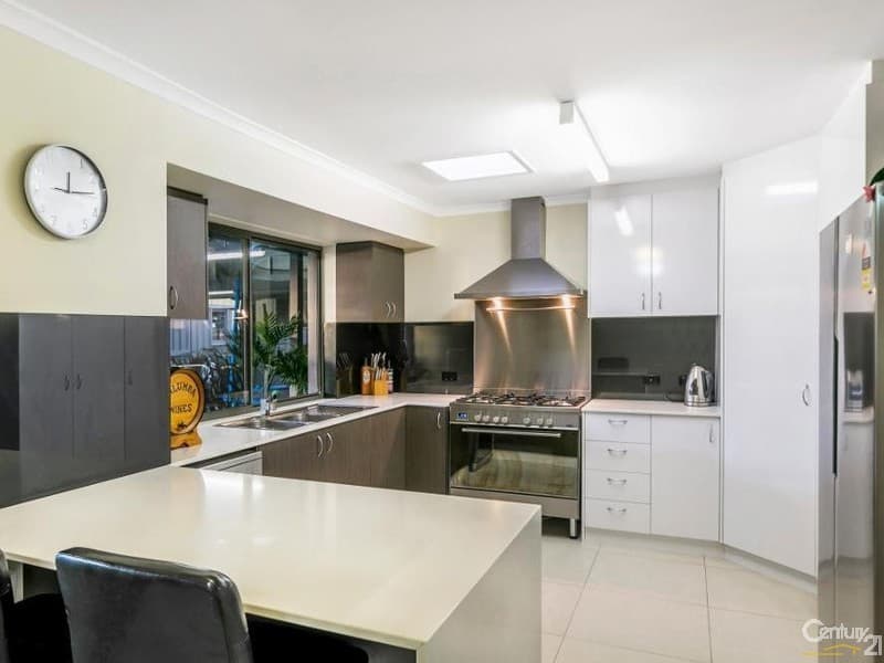 18 Lepena Crescent, Hallett Cove, SA, 5158, Hallett Cove - Thumbnail 3