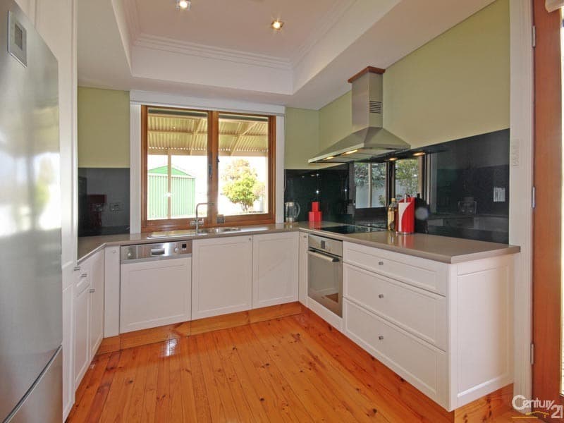 24 Williams Avenue, Hackham West, SA, 5163, Hackham West - Thumbnail 2