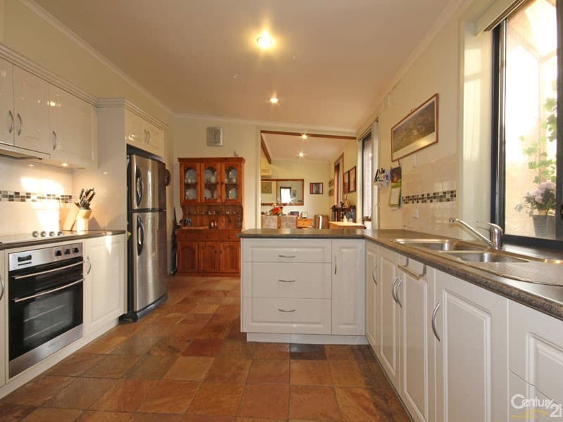 8 Maturin Avenue, Christies Beach, SA, 5165, Christies Beach - Thumbnail 2