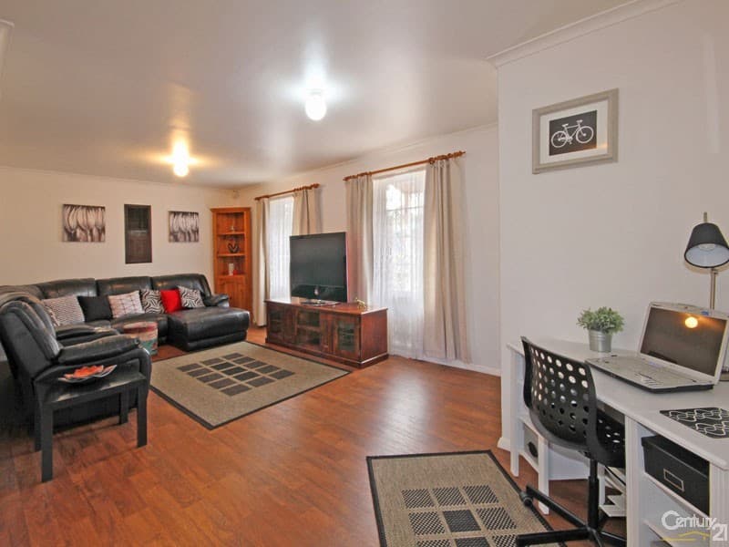25 Venning Street, Morphett Vale, SA, 5162, Morphett Vale - Thumbnail 2