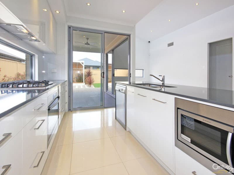18 Bollard Avenue, Seaford Meadows, SA, 5169, Seaford Meadows - Thumbnail 4
