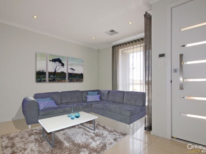 18 Bollard Avenue, Seaford Meadows, SA, 5169, Seaford Meadows - Thumbnail 2