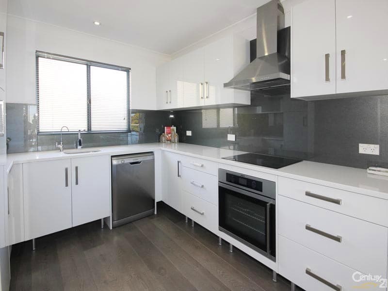 11 Castleton Avenue, Port Noarlunga, SA, 5167, Port Noarlunga - Thumbnail 3