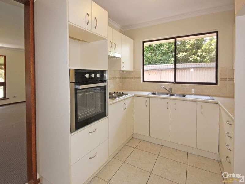 28 Abbott Avenue, Morphett Vale, SA, 5162, Morphett Vale - Thumbnail 3