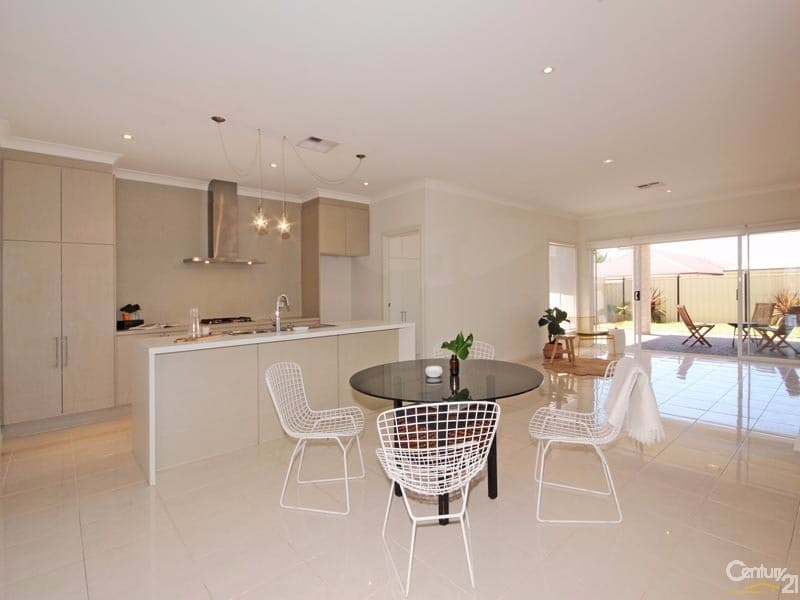 30 Yarr Crescent, Seaford Meadows, SA, 5169, Seaford Meadows - Thumbnail 3