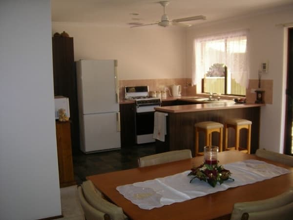 24/53 Darrambal Street, CHEVRON ISLAND, QLD, 4217, Chevron Island - Thumbnail 3