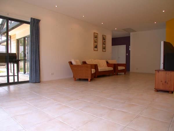 77 The Esplanade, Coombabah, QLD, 4216, Coombabah - Thumbnail 7