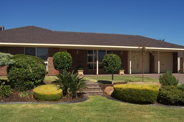 12 Vines Cross Crescent, Onkaparinga Hills, SA, 5163, Onkaparinga Hills - Thumbnail 2