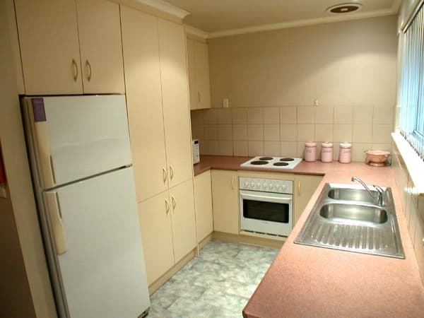 6 Riordan Street, Morphett Vale, SA, 5162, Morphett Vale - Thumbnail 2