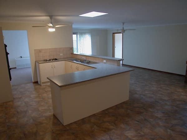 67 La Spezia Drive, Secret Harbour, WA, 6173, Secret Harbour - Thumbnail 3