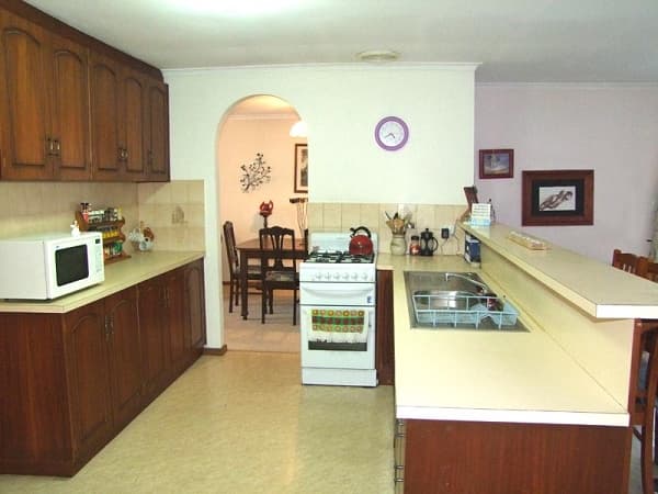 4 Caswell Drive, Hallett Cove, SA, 5158, Hallett Cove - Thumbnail 3