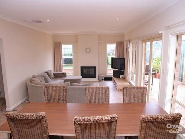 3 Erebus Glen, Hallett Cove, SA, 5158, Hallett Cove - Thumbnail 2