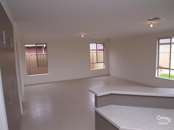 16A Atlantis Avenue, Seaford Meadows, SA, 5169, Seaford Meadows - Thumbnail 4