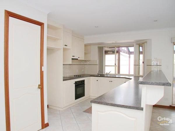 6 Daykin Close, Redlynch, QLD, 4870, Redlynch - Thumbnail 3