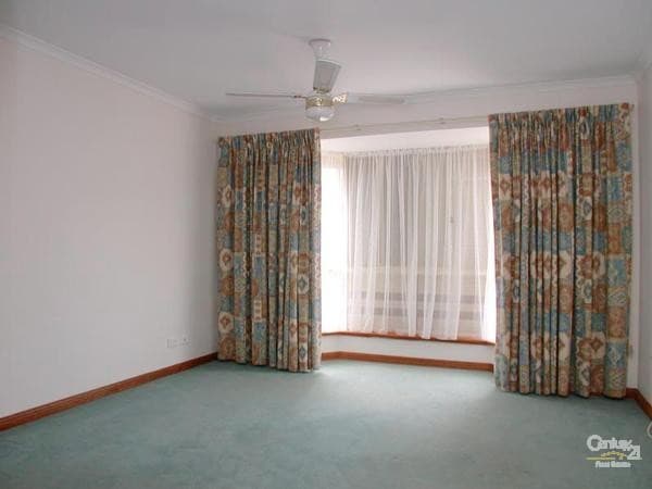 6 Daykin Close, Redlynch, QLD, 4870, Redlynch - Thumbnail 5