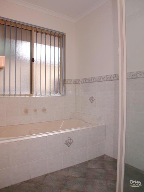 6 Daykin Close, Redlynch, QLD, 4870, Redlynch - Thumbnail 6