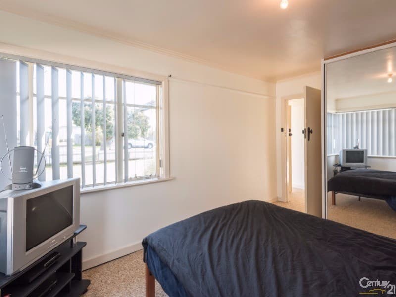 60 Ronald Street, Devonport, TAS, 7310, Devonport - Thumbnail 5