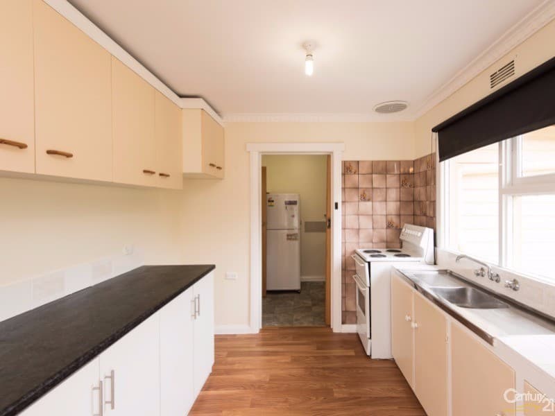3 Highview Crescent, Devonport, TAS, 7310, Devonport - Thumbnail 5