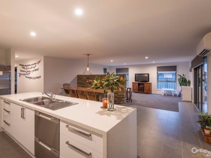 8 Washington Drive, Devonport, TAS, 7310, Stony Rise - Thumbnail 3