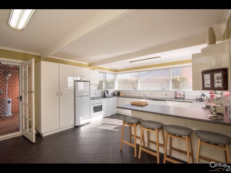 31 Watkinson Street, Devonport, TAS, 7310, Devonport - Thumbnail 6
