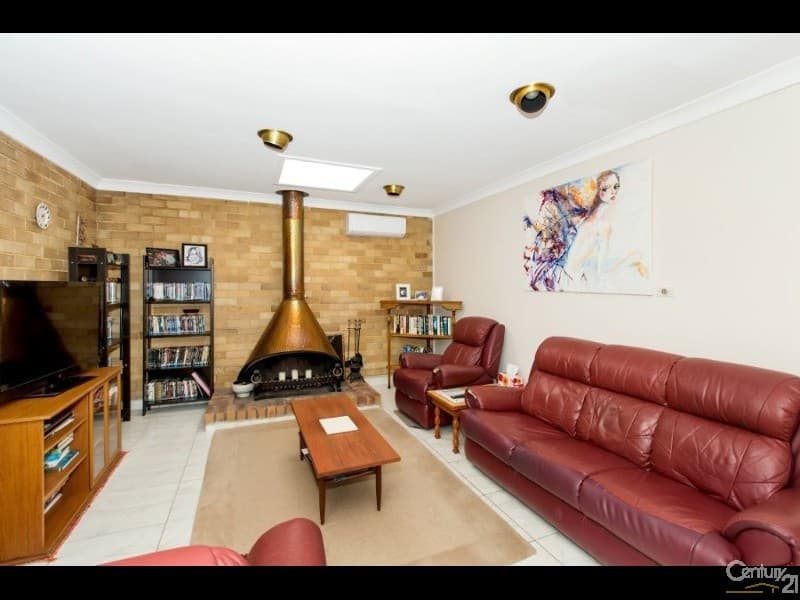4 Sevenoaks Crescent,, Bass Hill, NSW, 2197, Bass Hill - Thumbnail 2