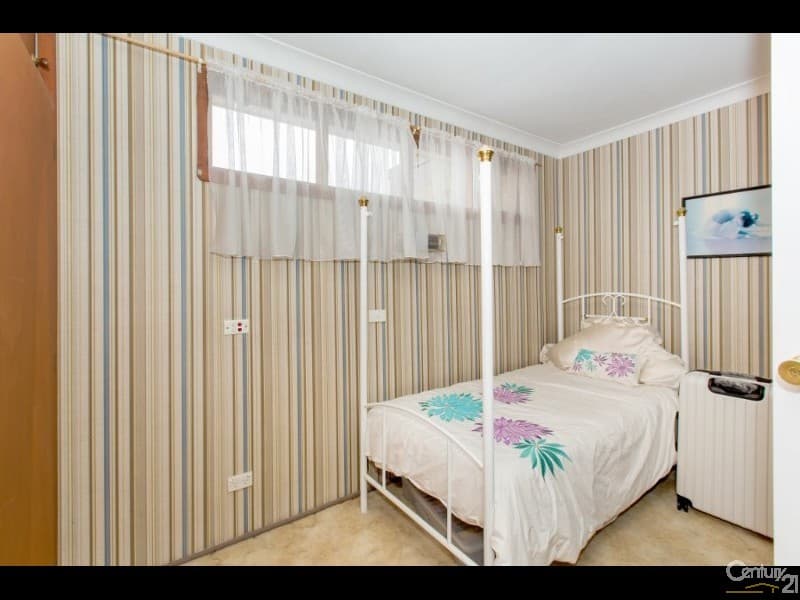 4 Sevenoaks Crescent,, Bass Hill, NSW, 2197, Bass Hill - Thumbnail 6
