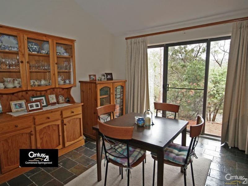 2 Florey Cres, Springwood, NSW, 2777, Springwood - Thumbnail 3
