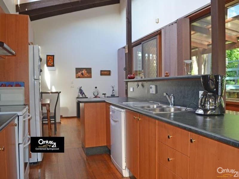 11 Florey Cres, Springwood, NSW, 2777, Springwood - Thumbnail 2